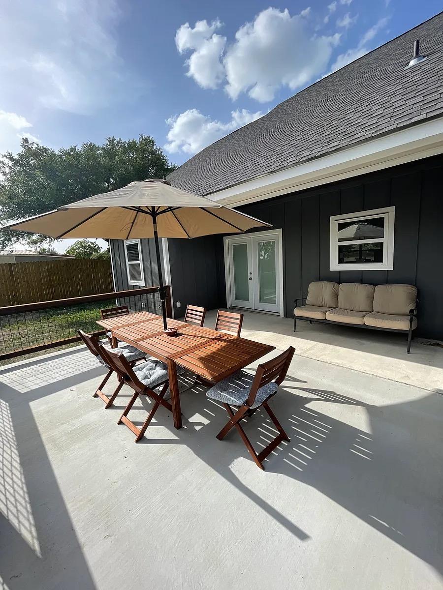 720 CANYON CIRCLE DR Cir, Canyon Lake, TX 78133