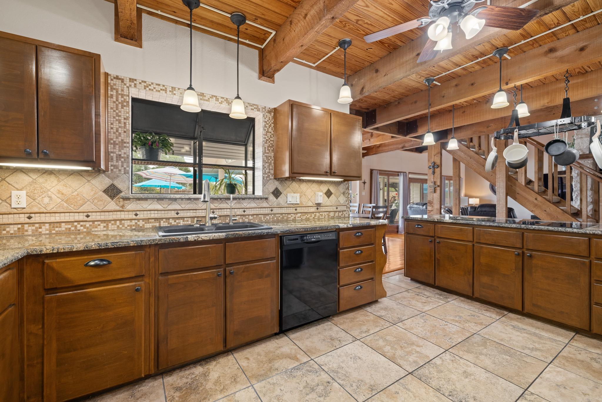 110 Riverwood Dr, Georgetown, TX 78628