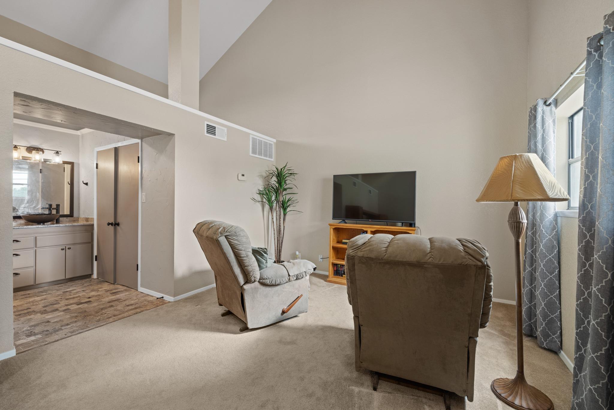 110 Riverwood Dr, Georgetown, TX 78628