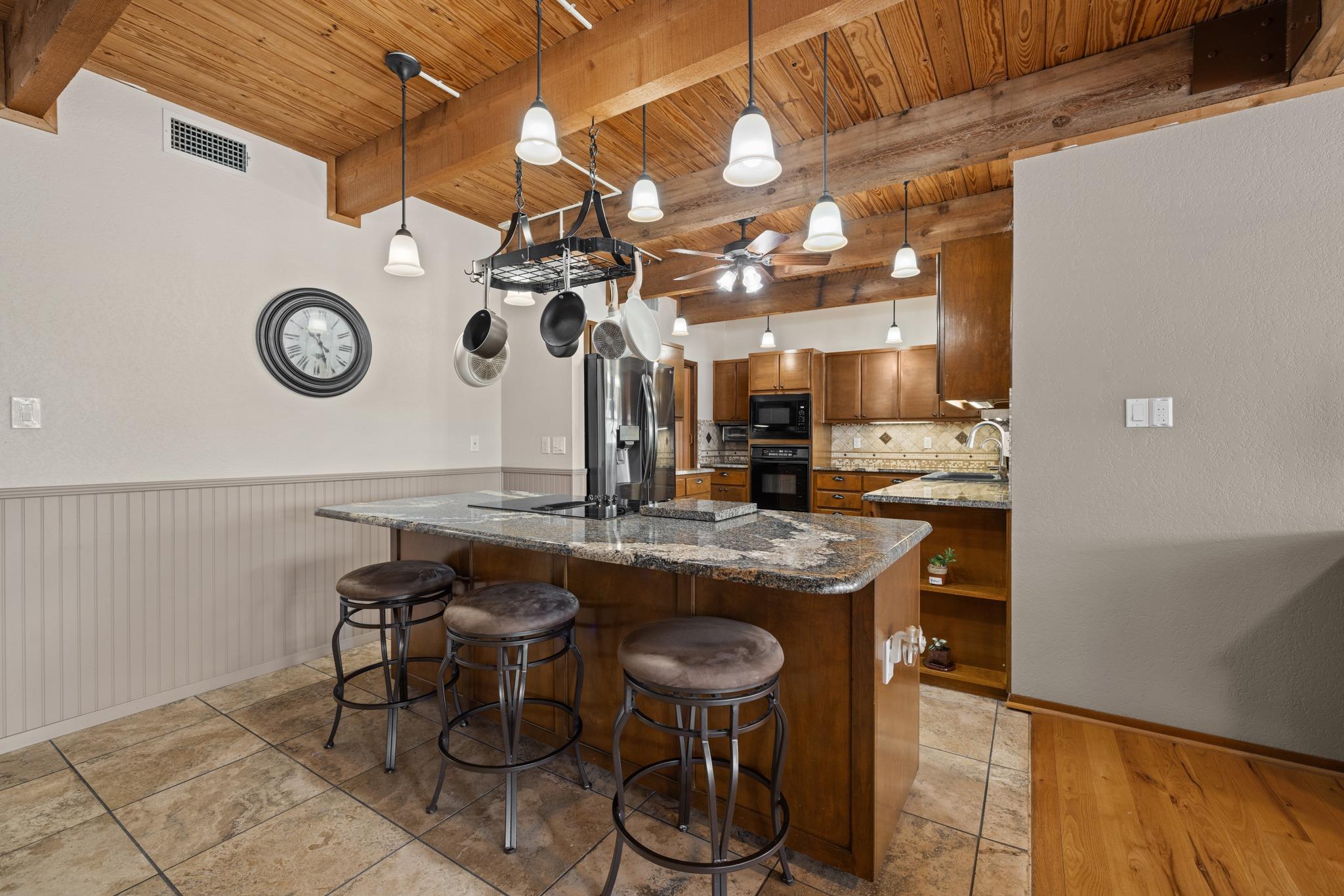 110 Riverwood Dr, Georgetown, TX 78628