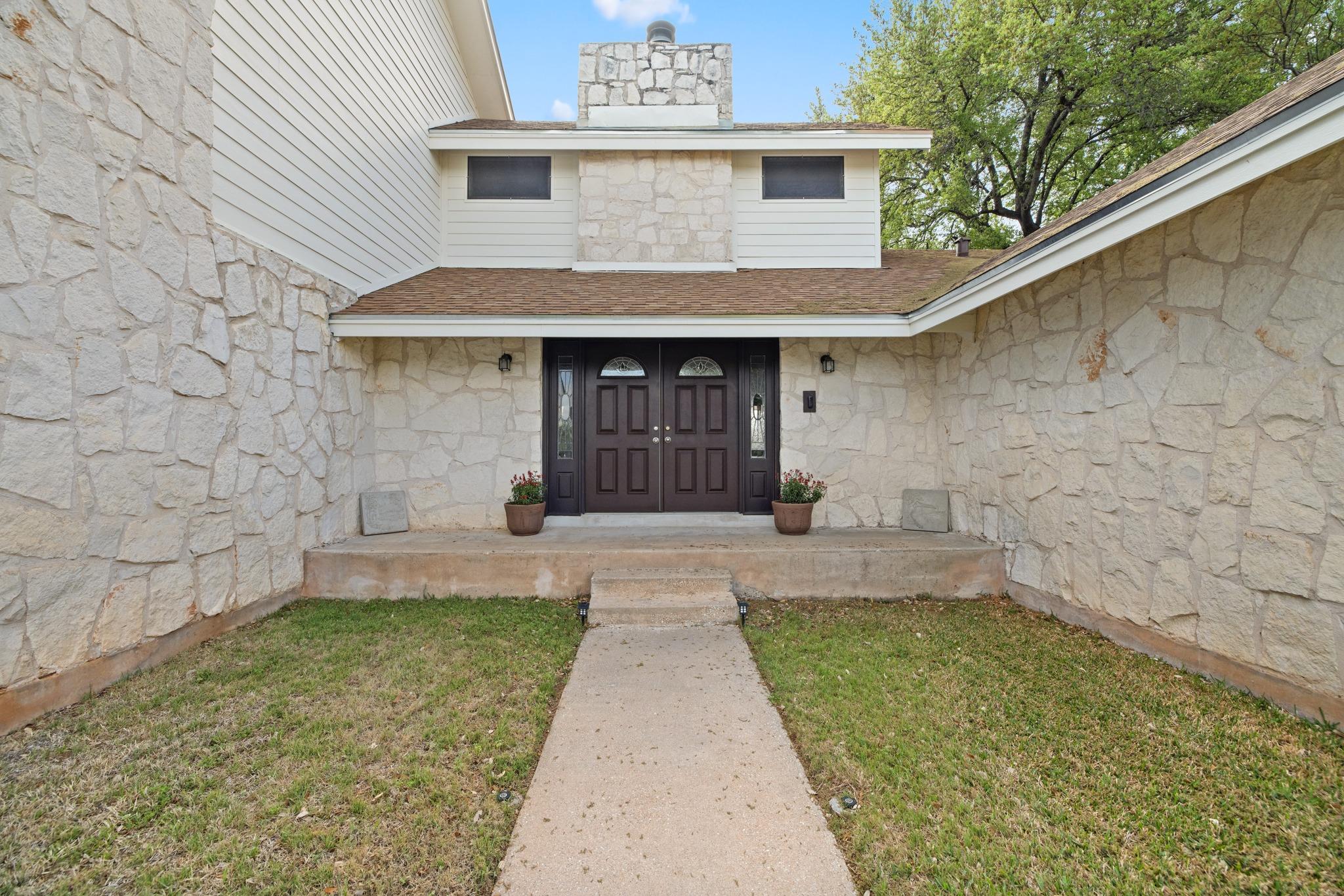 110 Riverwood Dr, Georgetown, TX 78628