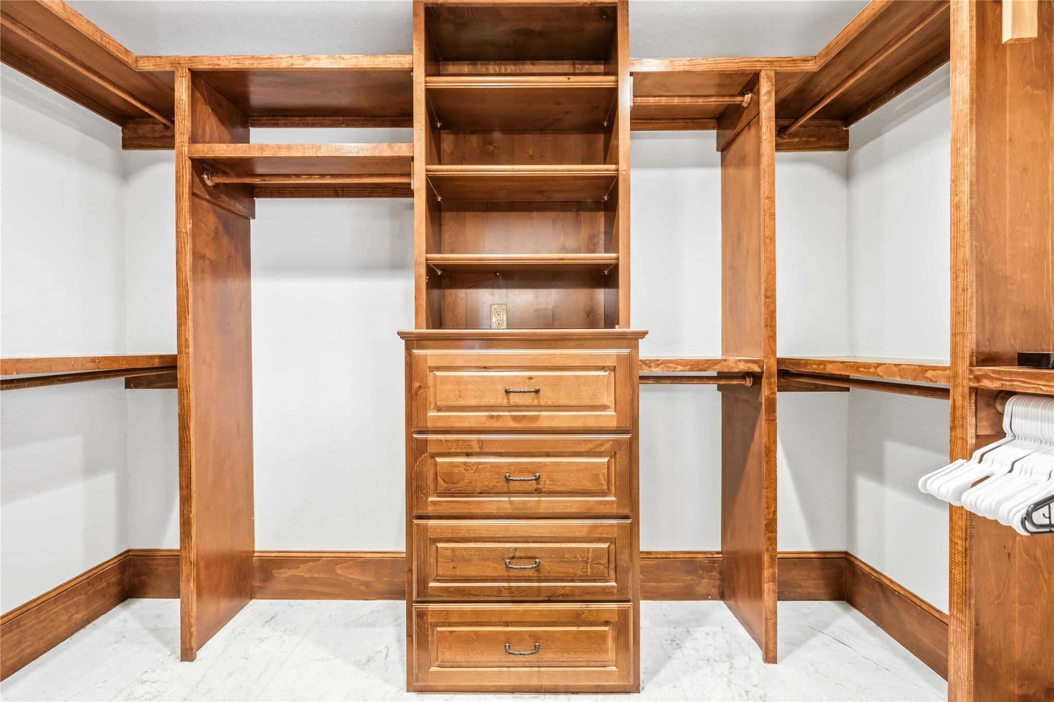 512 Harbor Dr # 7, Spicewood, TX 78669