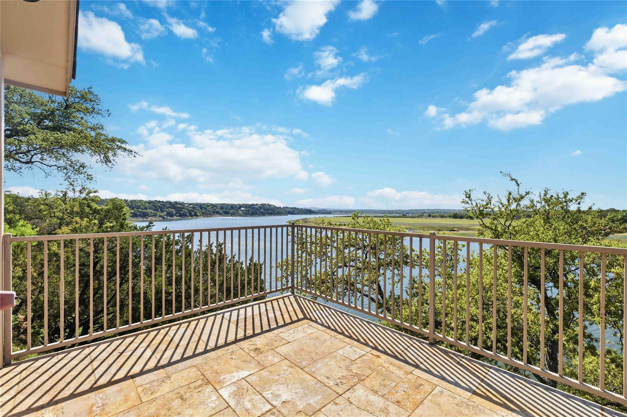 512 Harbor Dr # 7, Spicewood, TX 78669