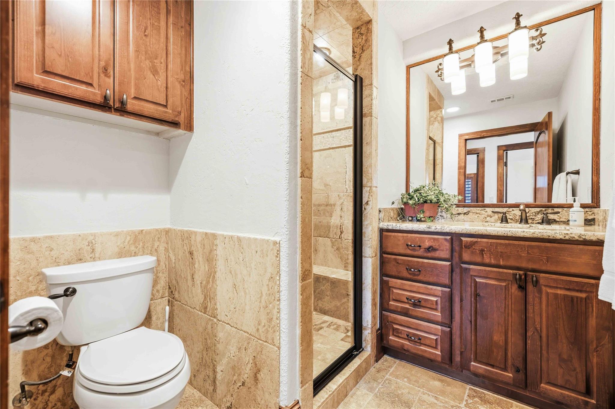 512 Harbor Dr # 7, Spicewood, TX 78669