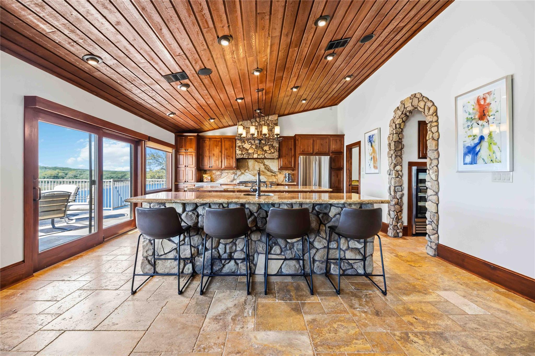 512 Harbor Dr # 7, Spicewood, TX 78669