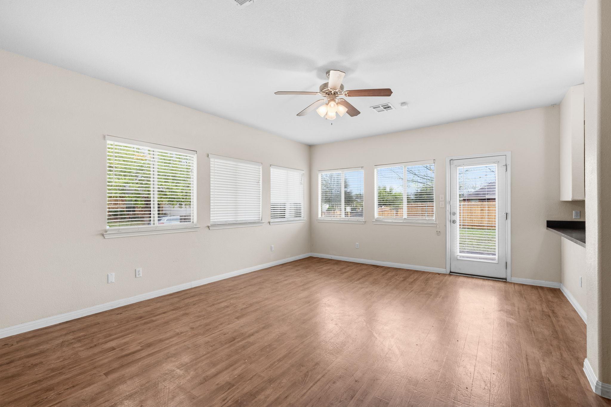 601 Silver Wing Ct, Austin, TX 78725