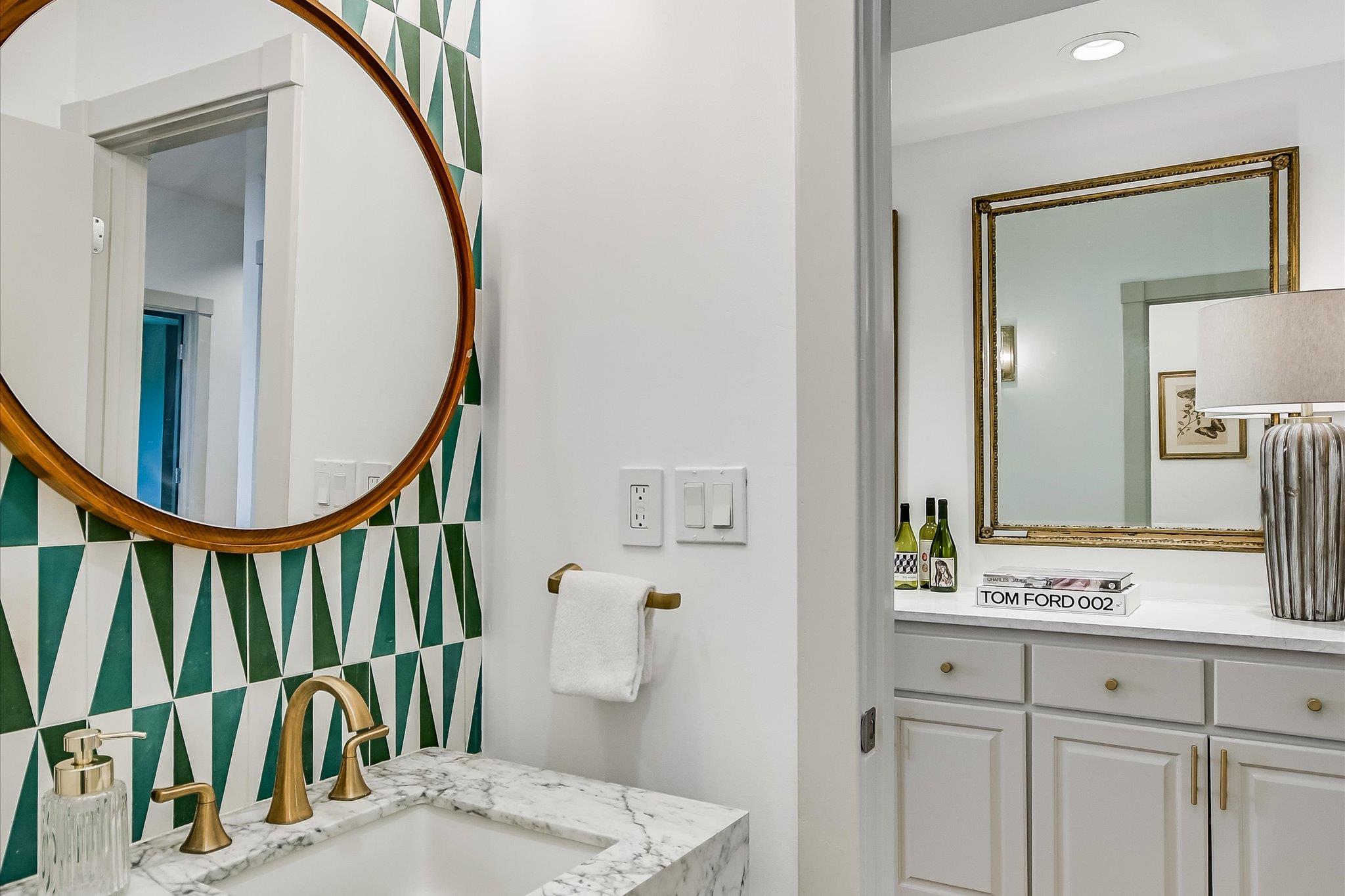 700 Furlong Dr, Austin, TX 78746