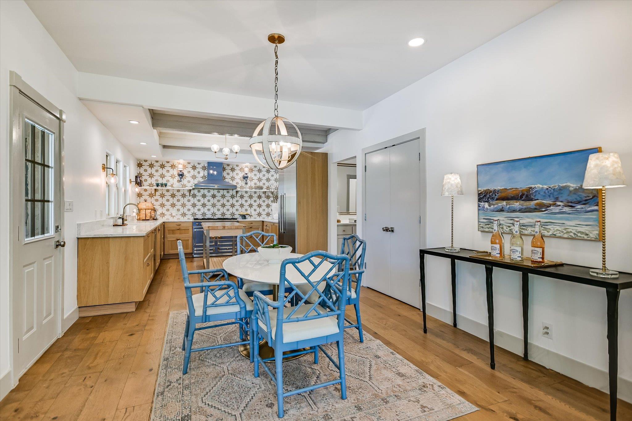 700 Furlong Dr, Austin, TX 78746