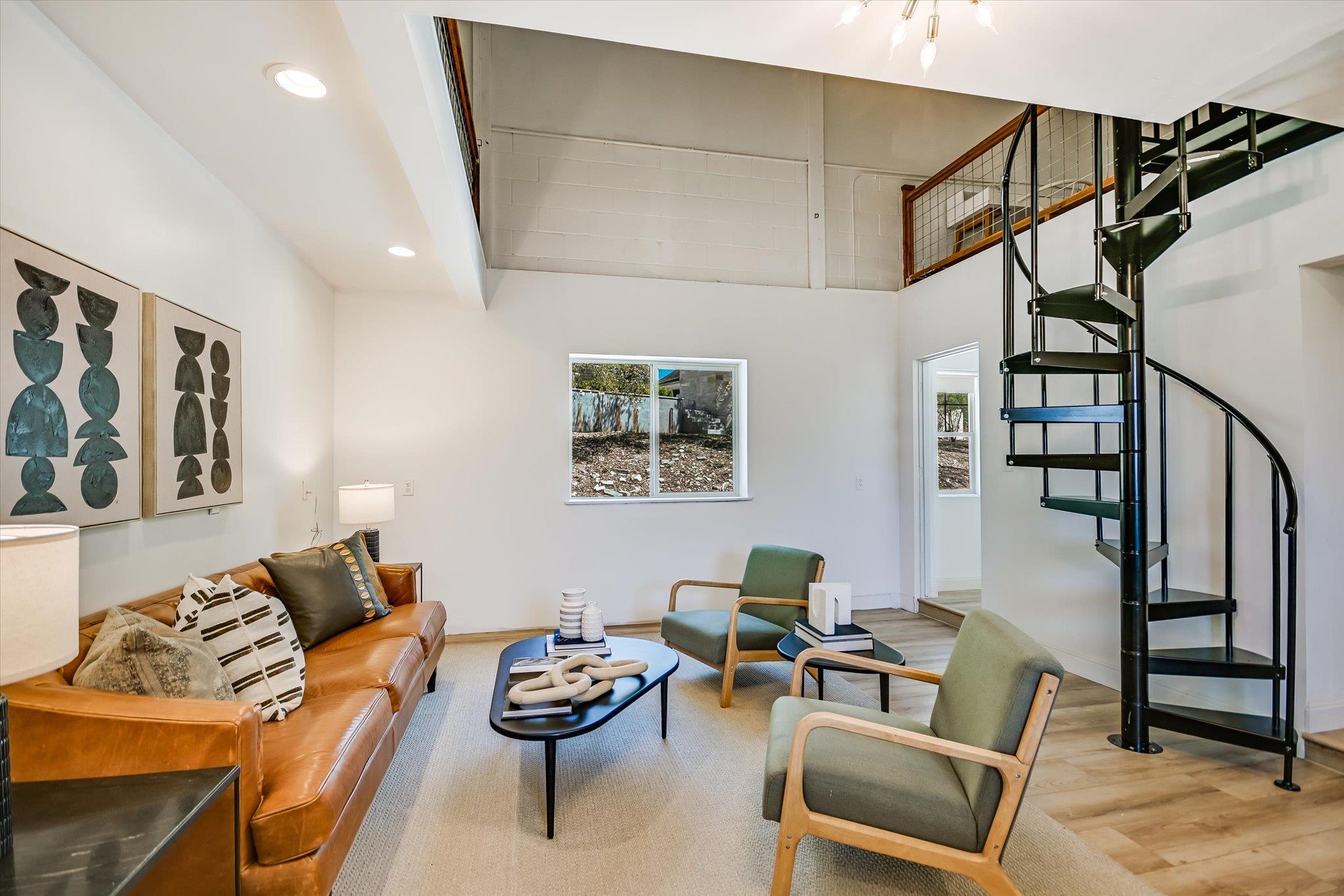 700 Furlong Dr, Austin, TX 78746