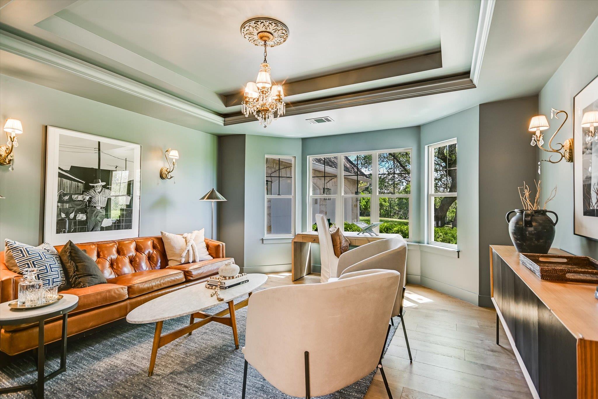 700 Furlong Dr, Austin, TX 78746