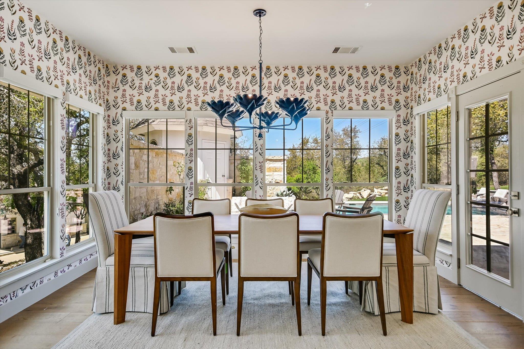 700 Furlong Dr, Austin, TX 78746