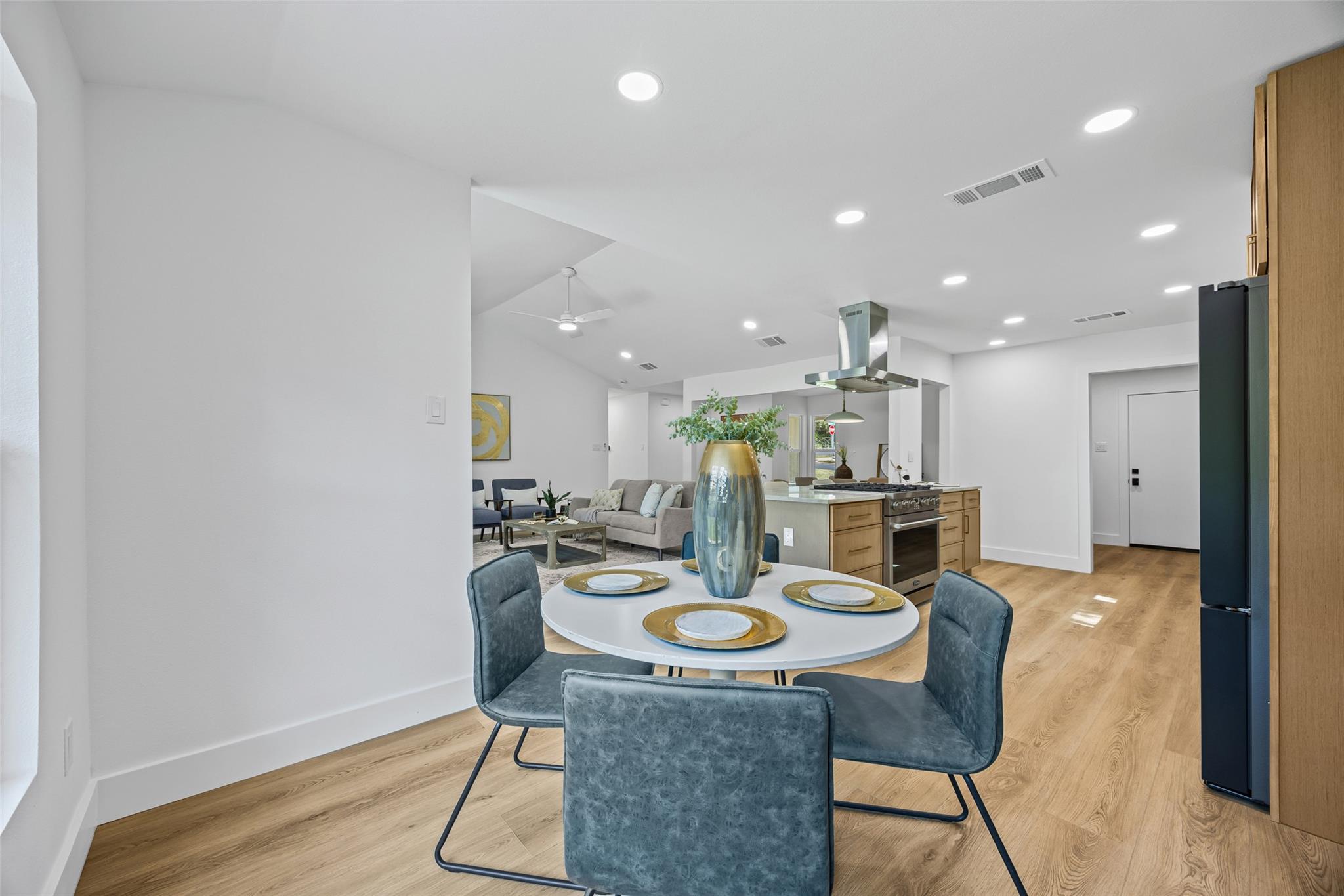 7900 KENESHAW Dr, Austin, TX 78745