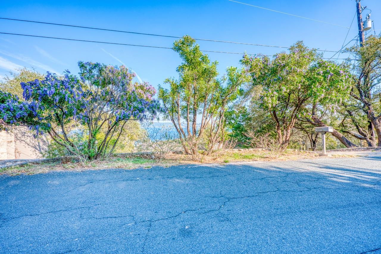 5031 McIntyre Cir, Austin, TX 78734