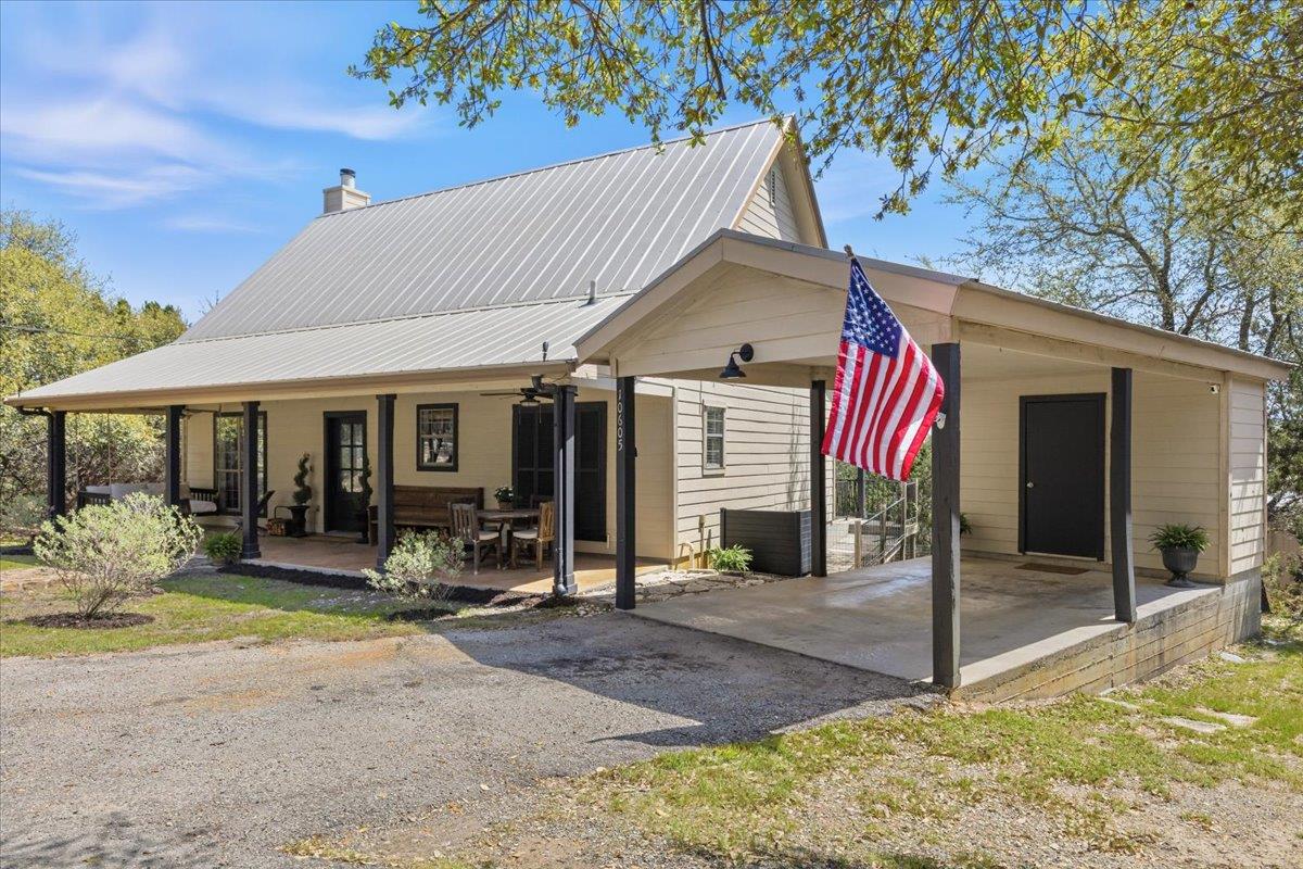 10605 Lake Beach Dr, Dripping Springs, TX 78620