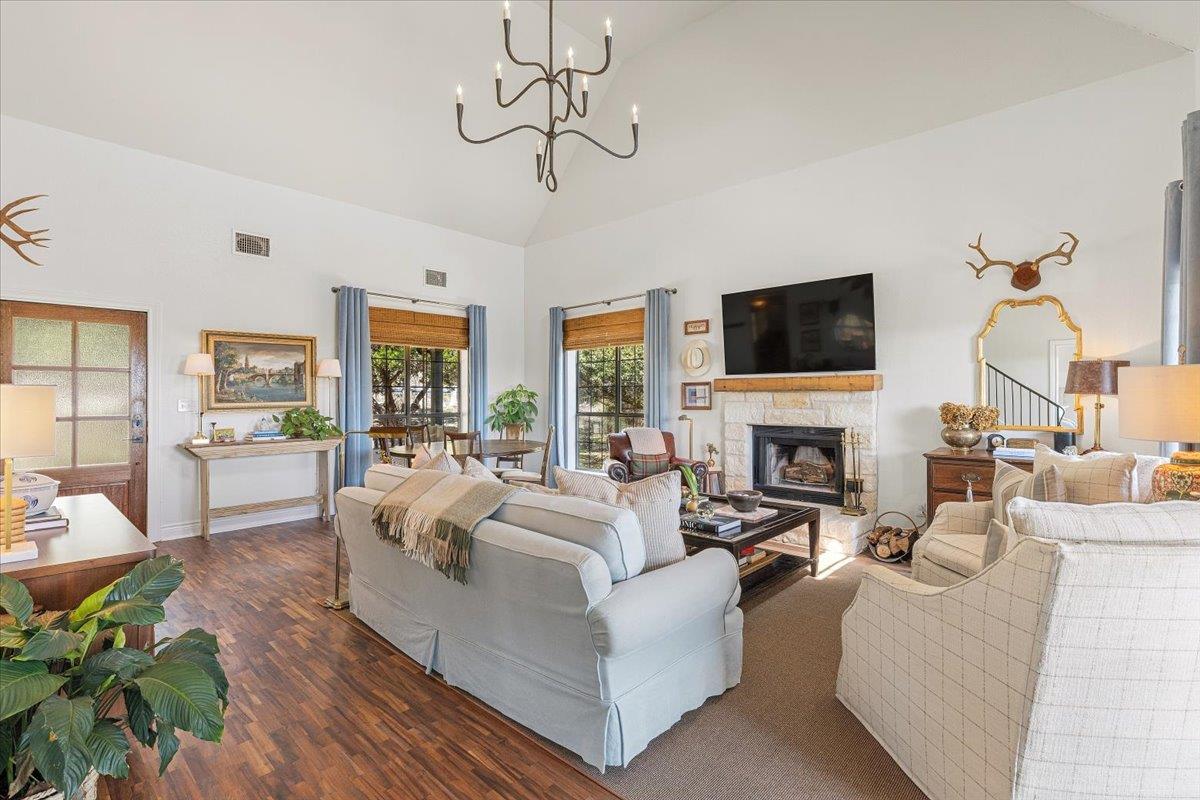 10605 Lake Beach Dr, Dripping Springs, TX 78620