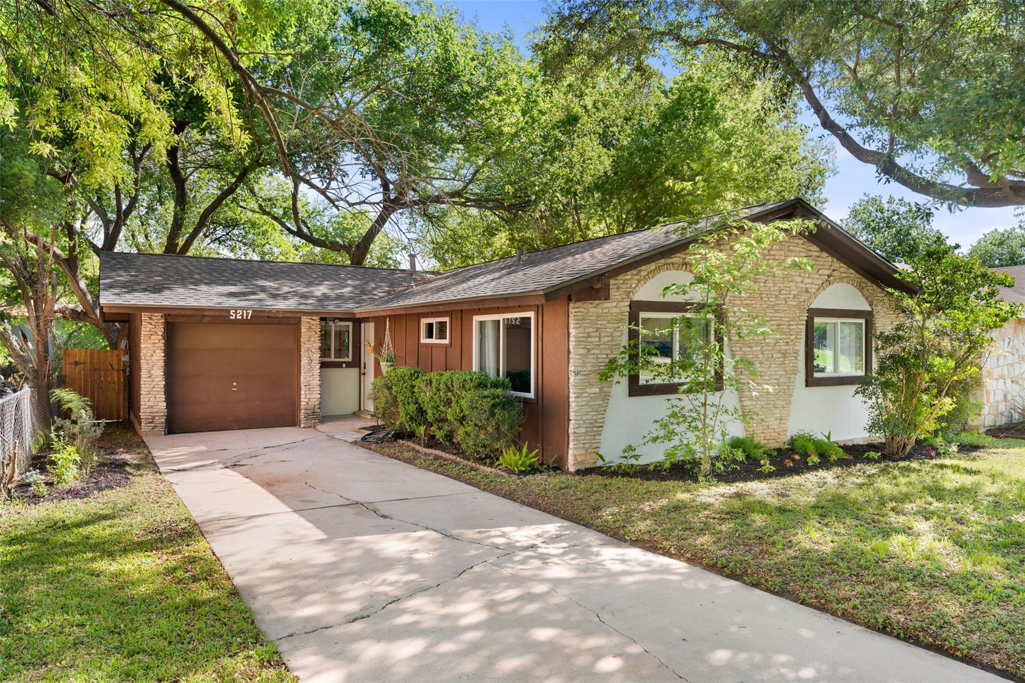 5217 Provencial Dr, Austin, TX 78724
