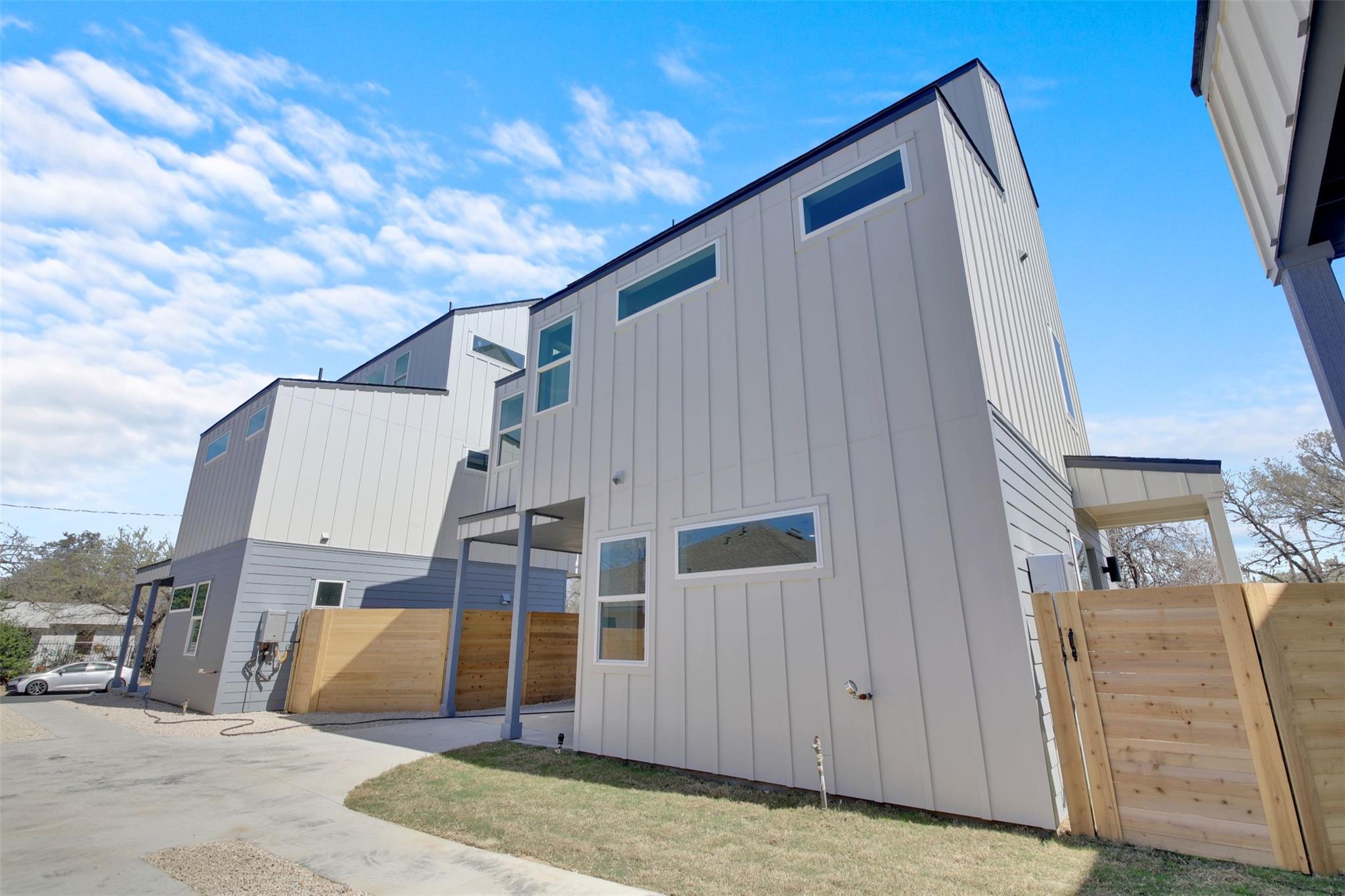 7208 Providence Ave # 2, Austin, TX 78752