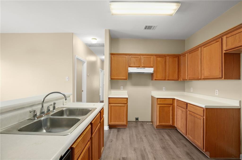 250 MARVIN Cv, Hutto, TX 78634