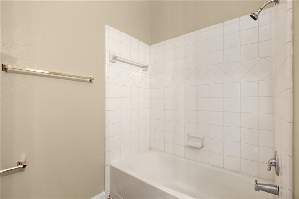 250 MARVIN Cv, Hutto, TX 78634