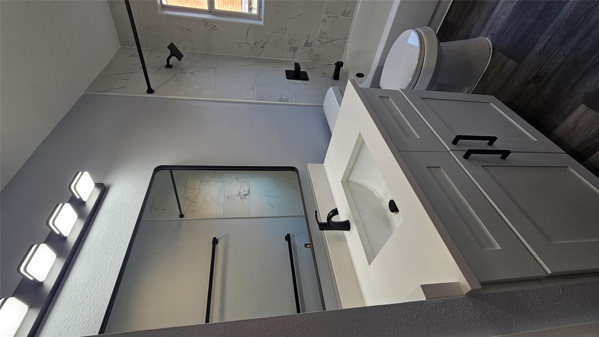 263 Mooring Cir, Lakeway, TX 78734