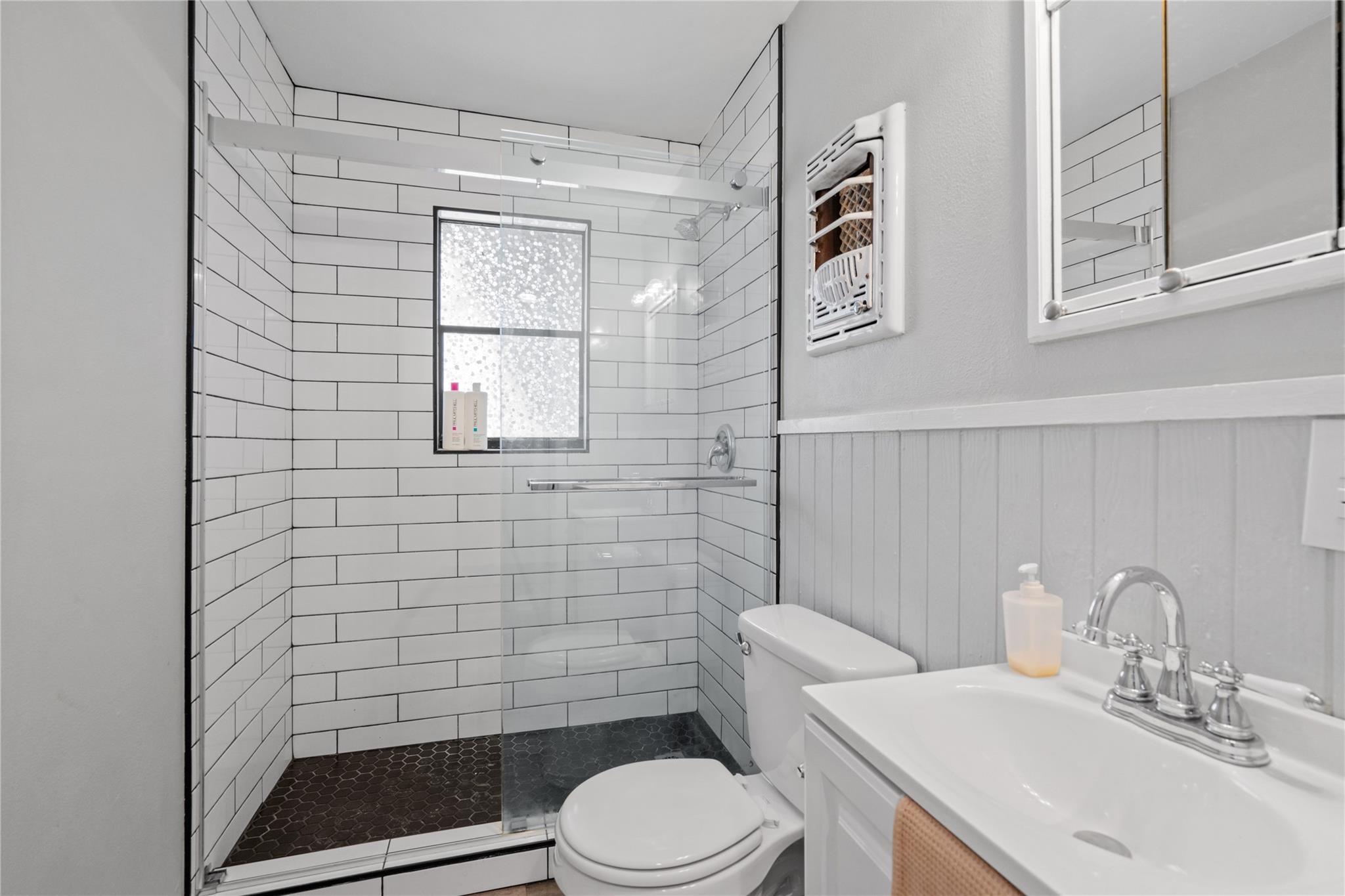 8400 Sequoia Dr, Austin, TX 78758