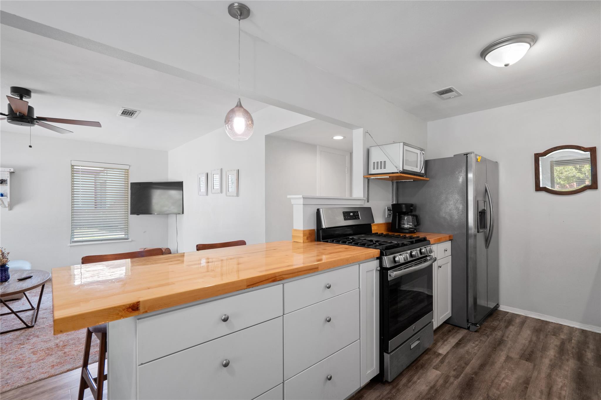 8400 Sequoia Dr, Austin, TX 78758