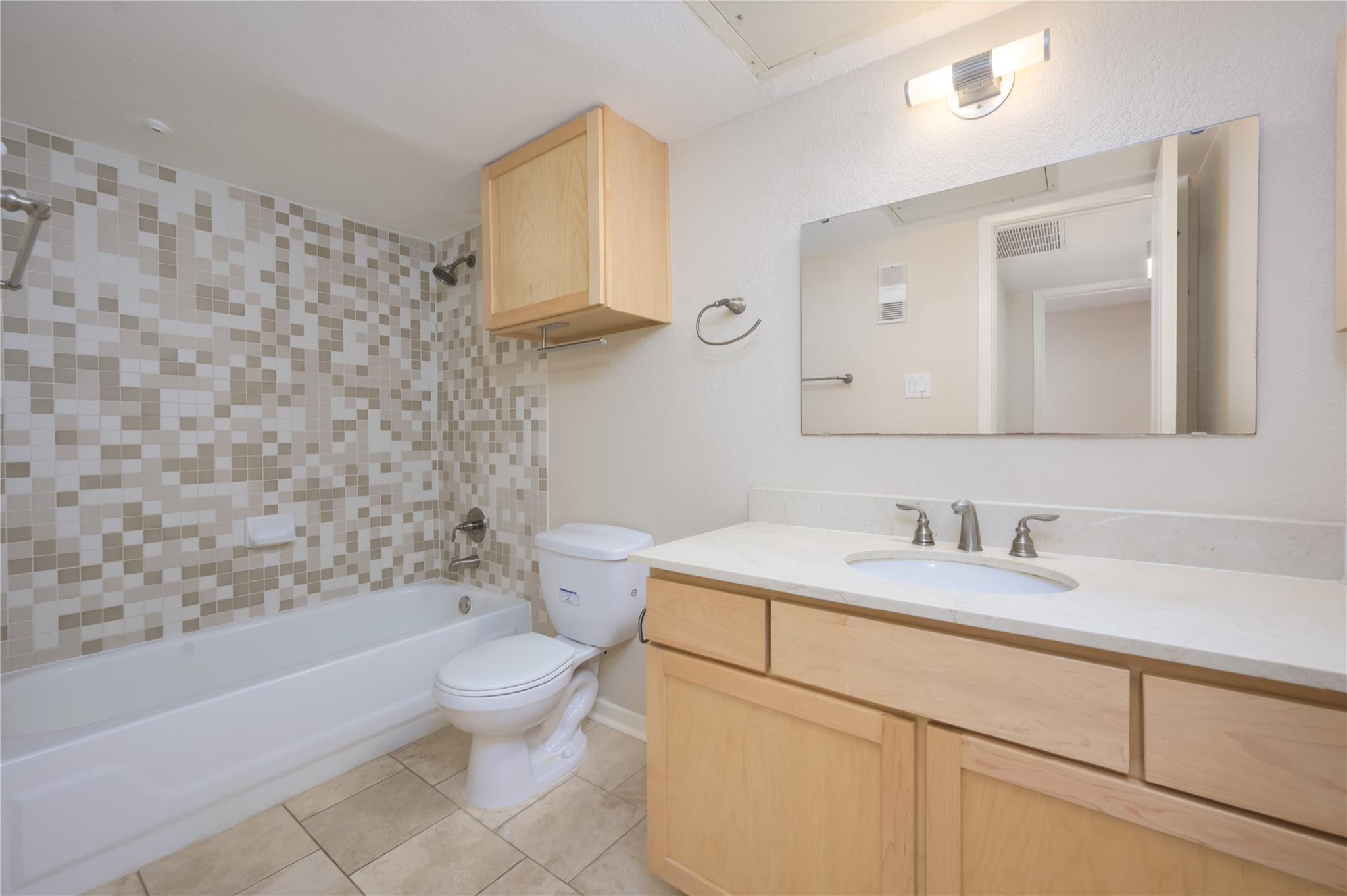 3204 Menchaca Rd # 105, Austin, TX 78704