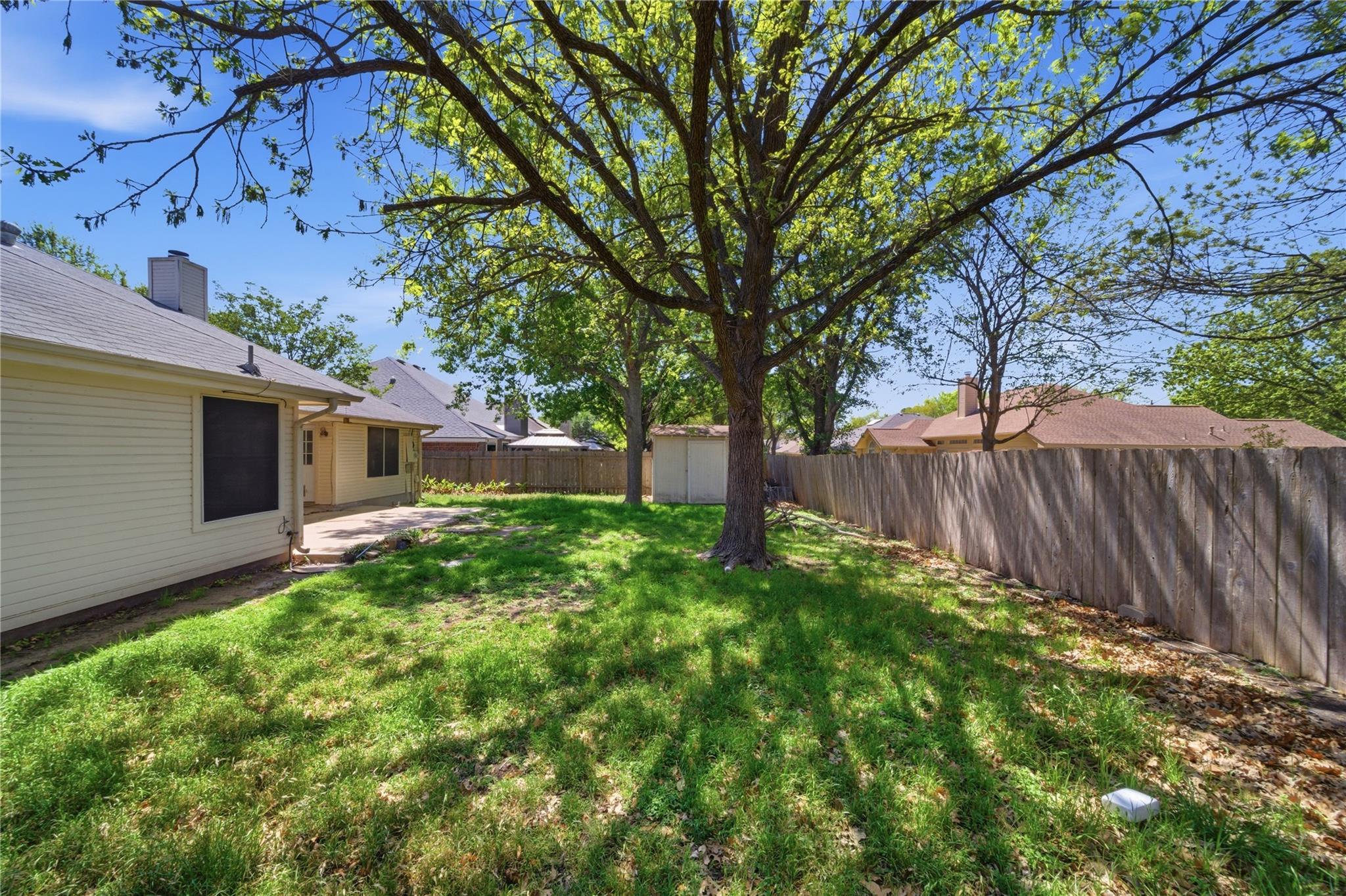 1014 Pine Creek Dr, Pflugerville, TX 78660