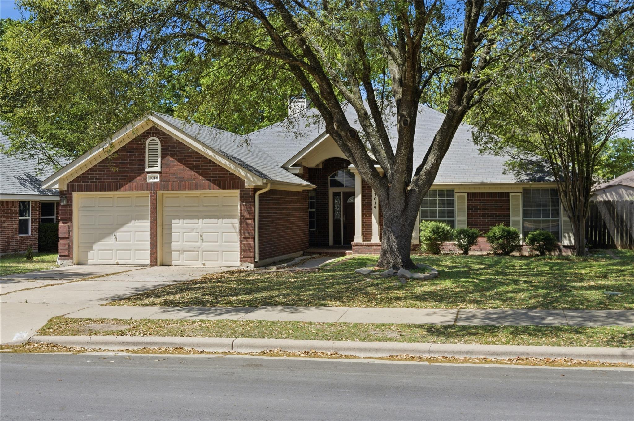 1014 Pine Creek Dr, Pflugerville, TX 78660