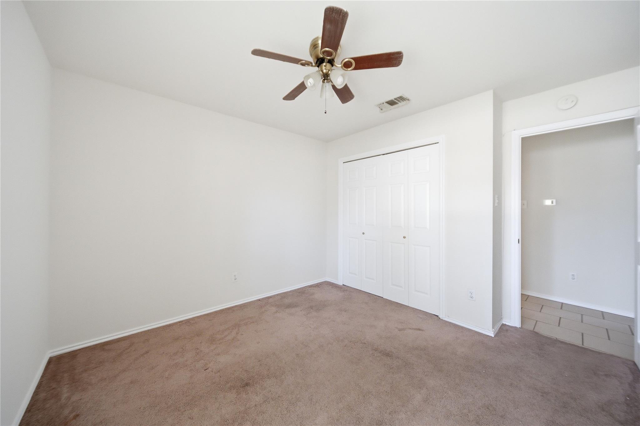 1014 Pine Creek Dr, Pflugerville, TX 78660