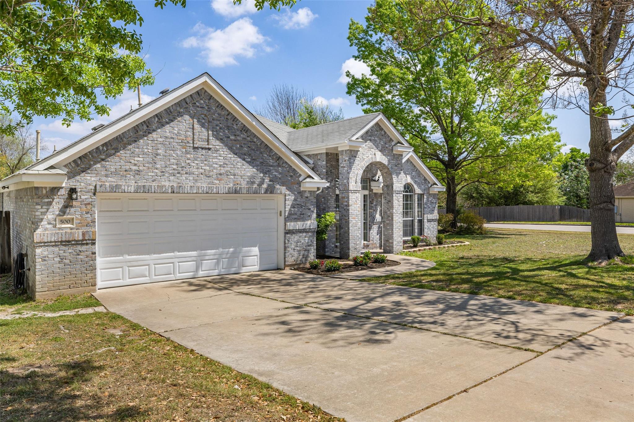 500 Settlers Valley Dr, Pflugerville, TX 78660