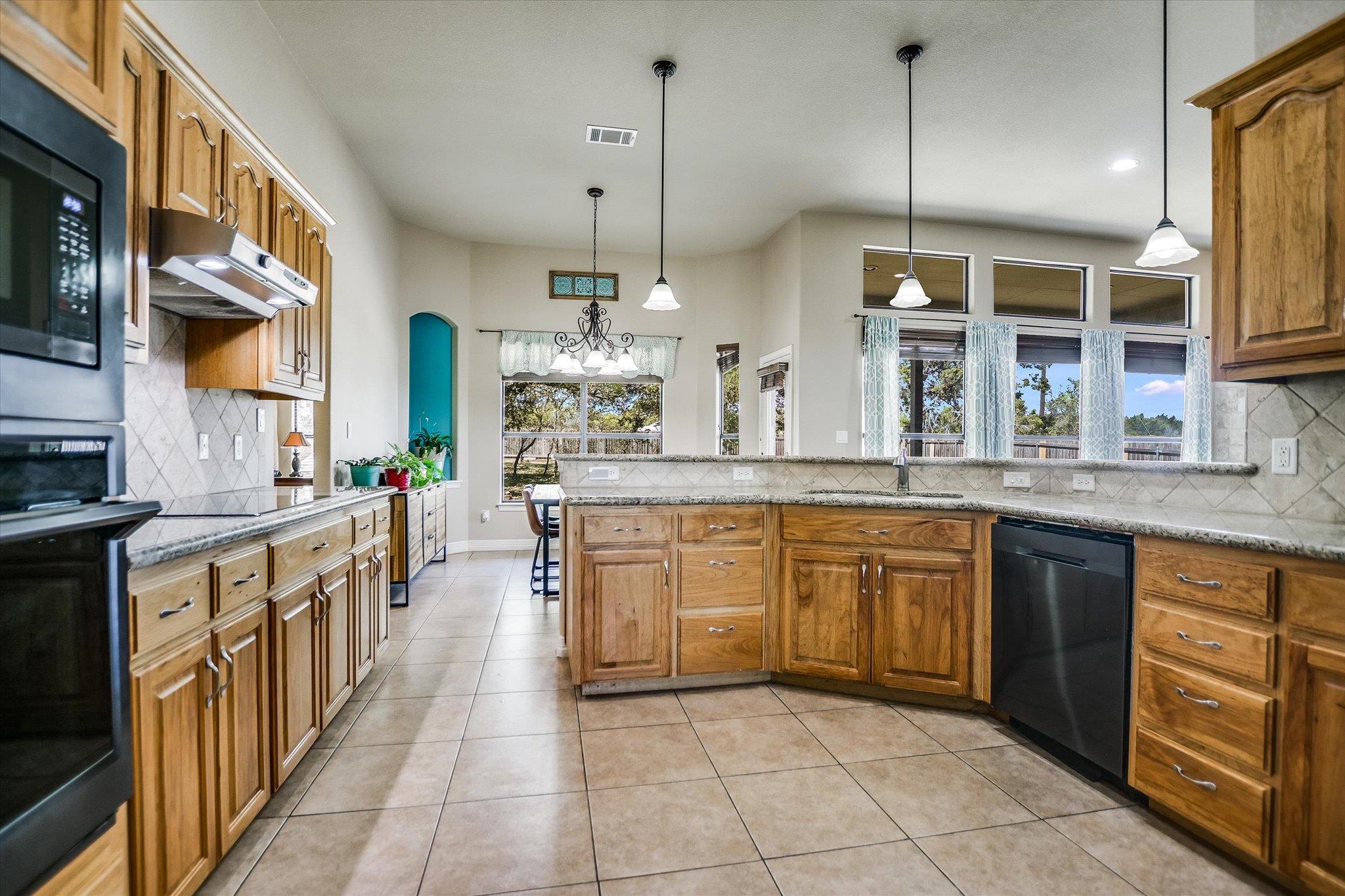 109 Kendra Dr, Liberty Hill, TX 78642