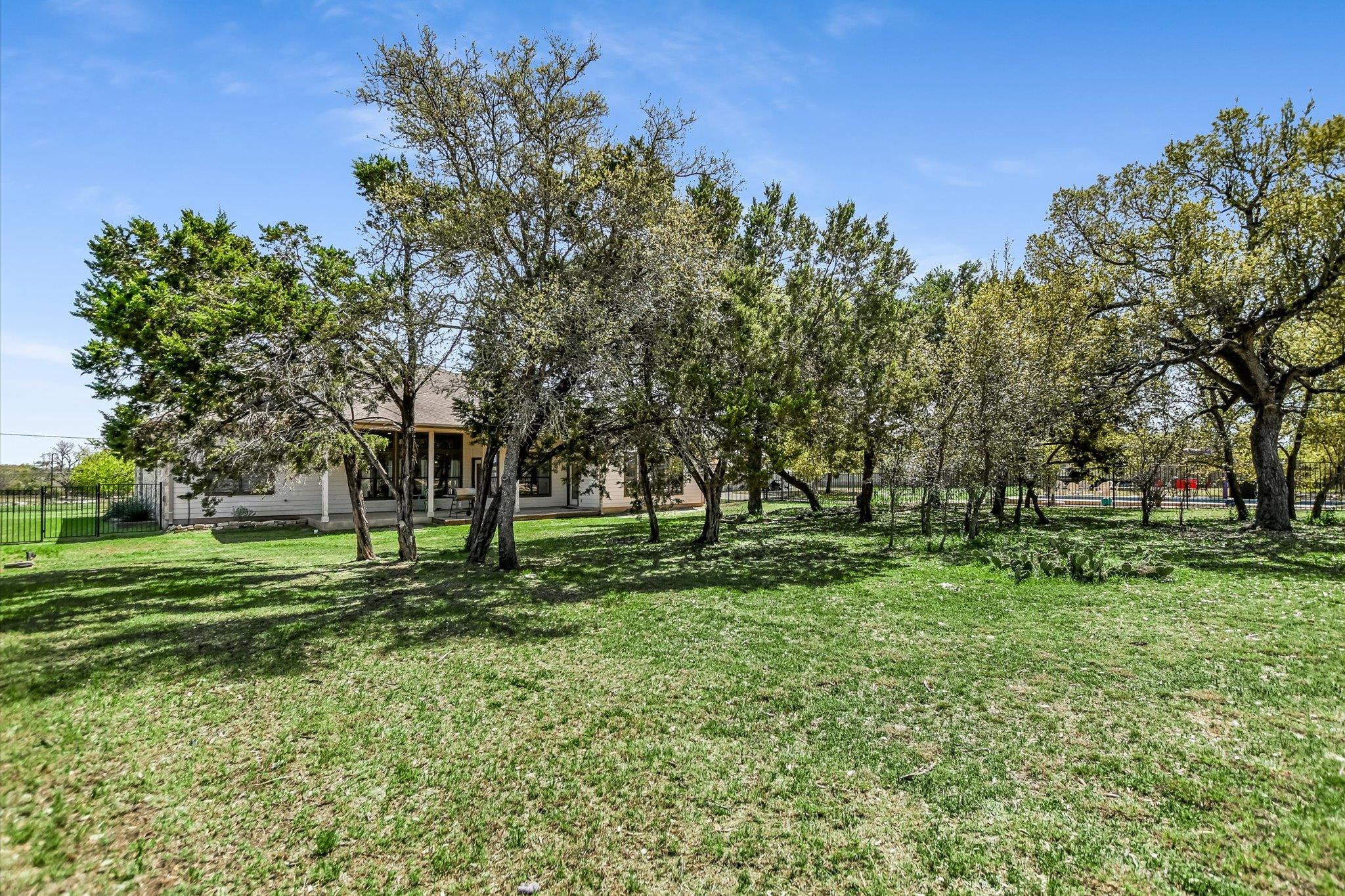 109 Kendra Dr, Liberty Hill, TX 78642