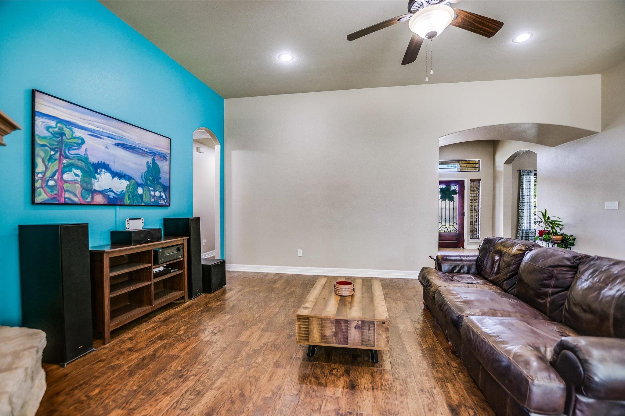 109 Kendra Dr, Liberty Hill, TX 78642