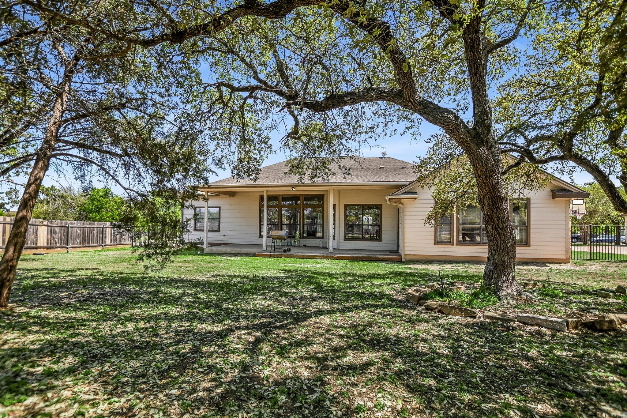 109 Kendra Dr, Liberty Hill, TX 78642