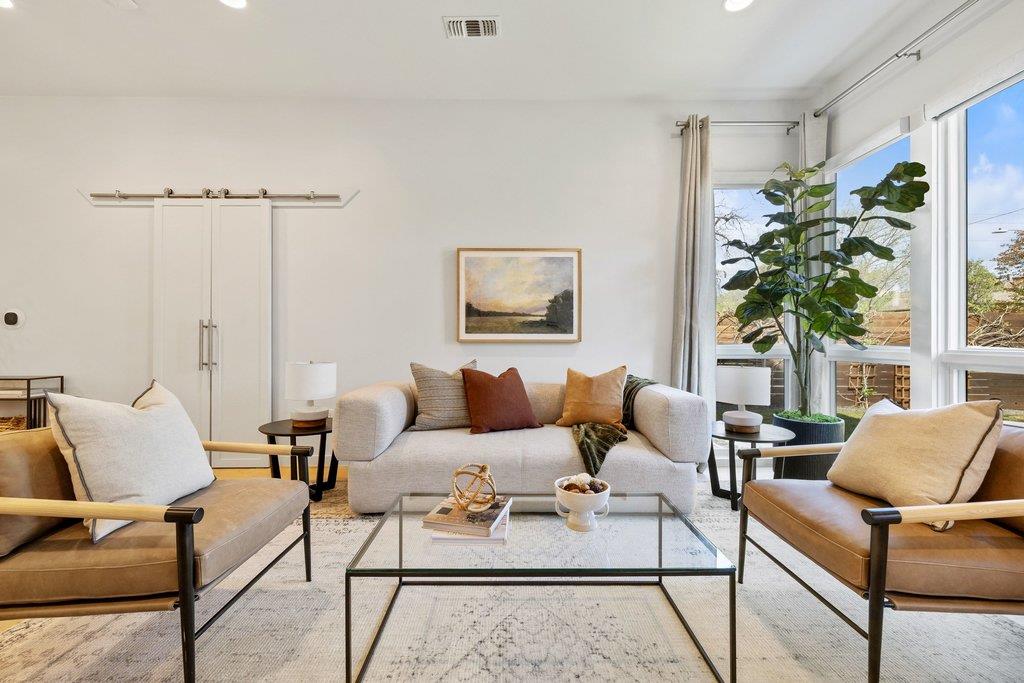 1605 Willow St # A, Austin, TX 78702