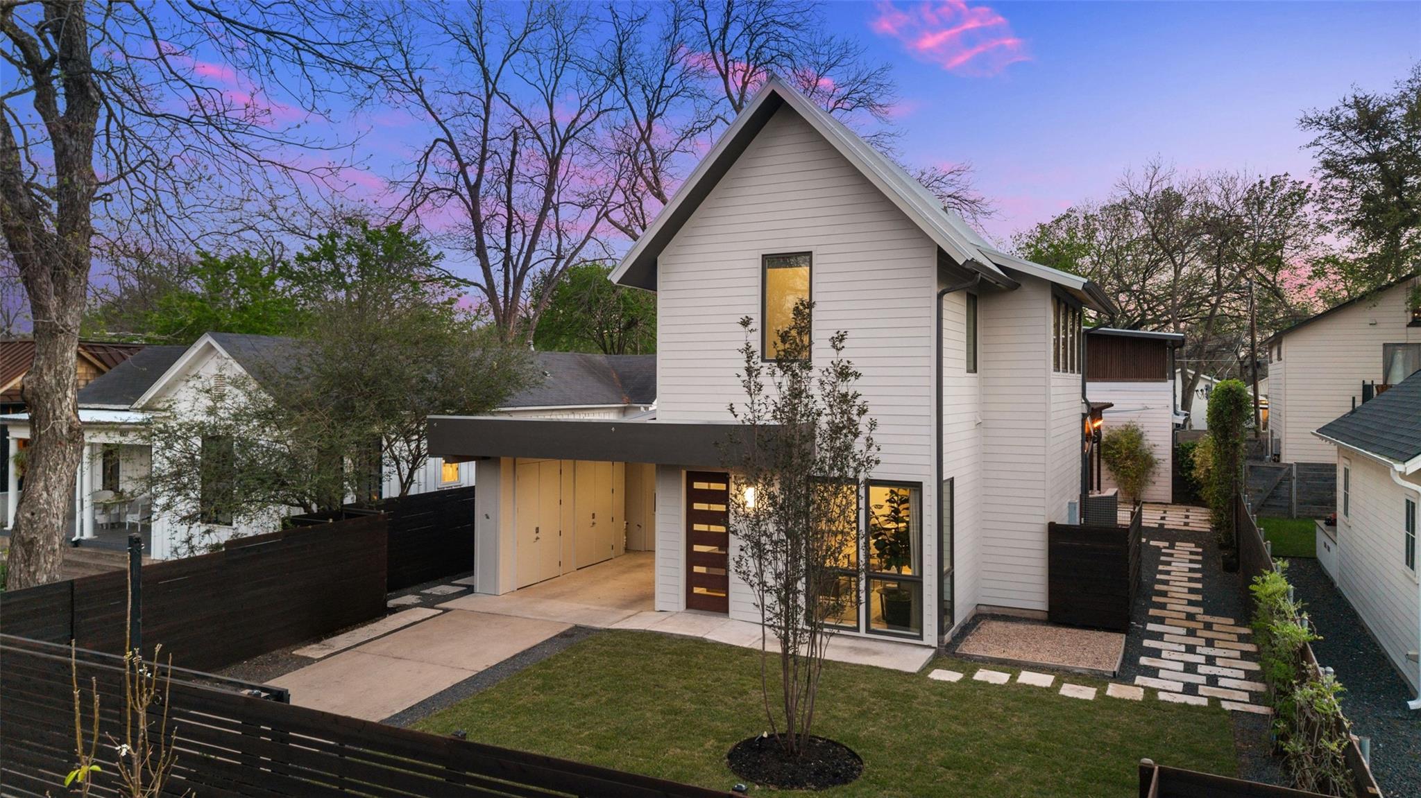 1605 Willow St # A, Austin, TX 78702