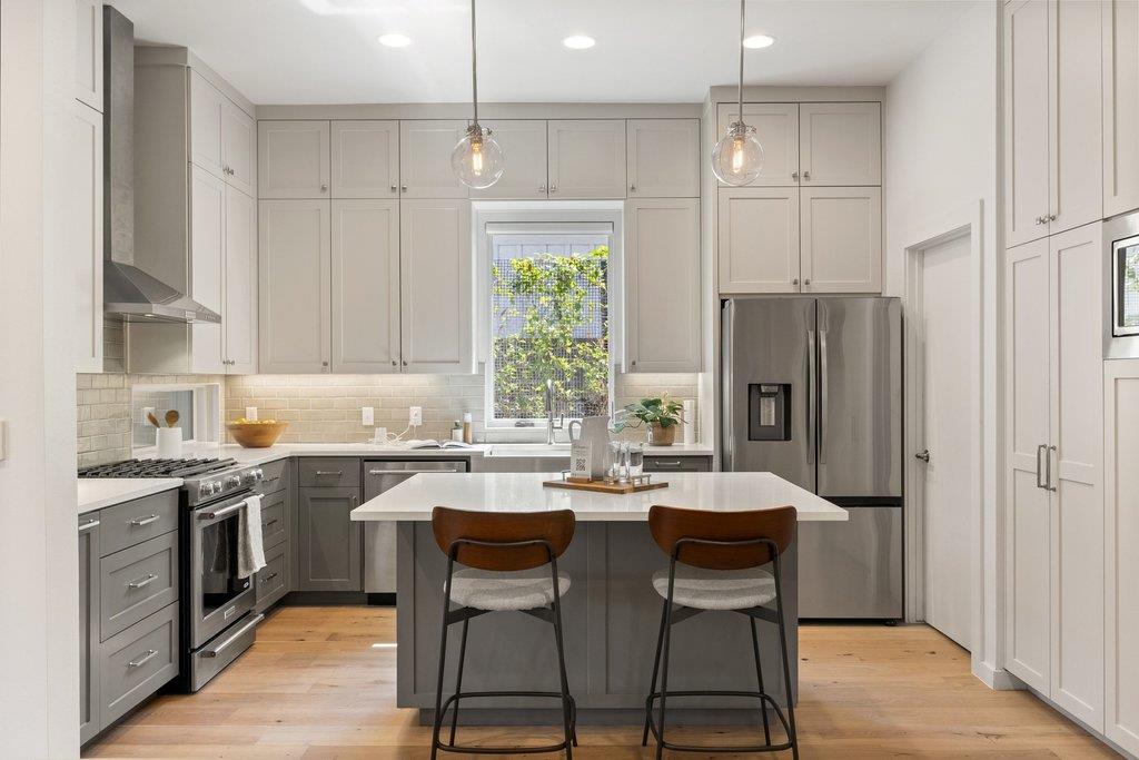 1605 Willow St # A, Austin, TX 78702