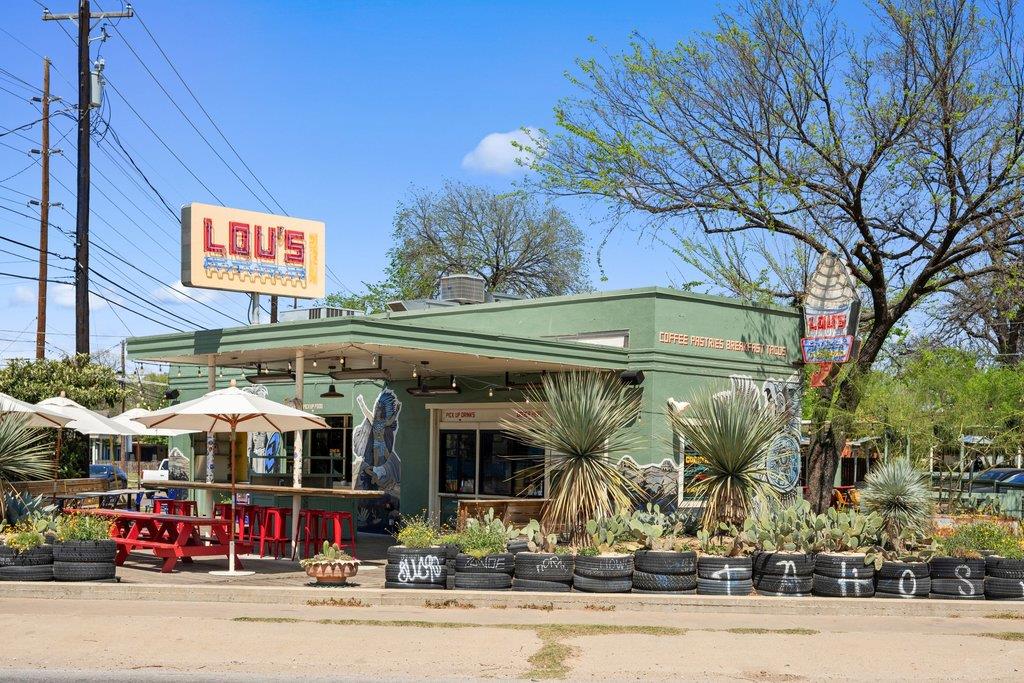 1605 Willow St # A, Austin, TX 78702