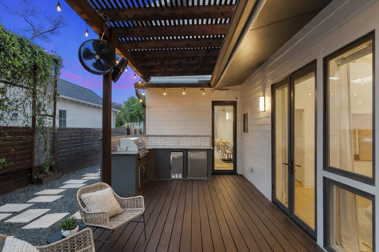 1605 Willow St # A, Austin, TX 78702