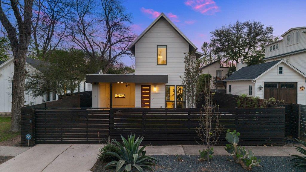 1605 Willow St # A, Austin, TX 78702