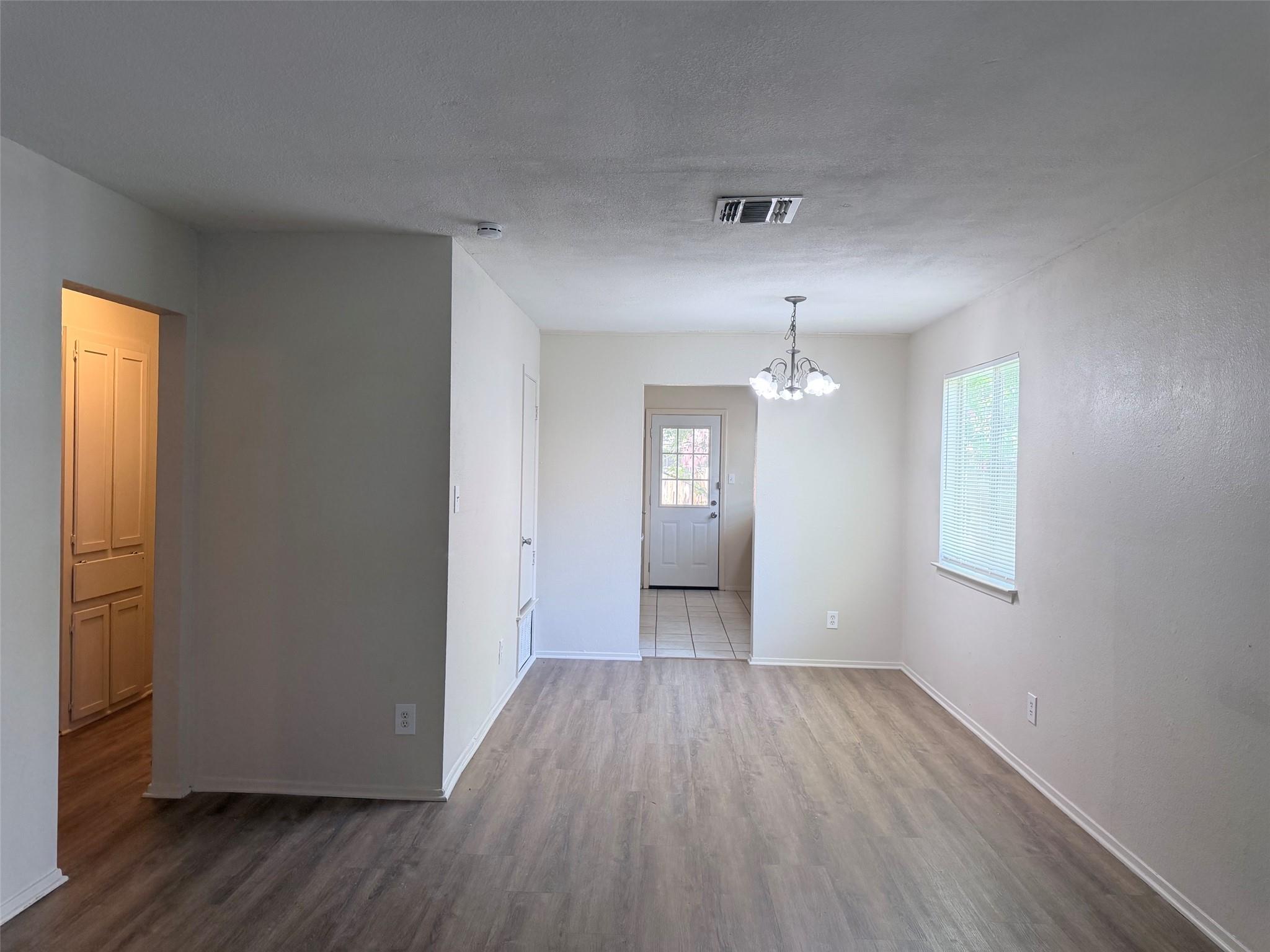 410 LINDEN St # B, Bastrop, TX 78602