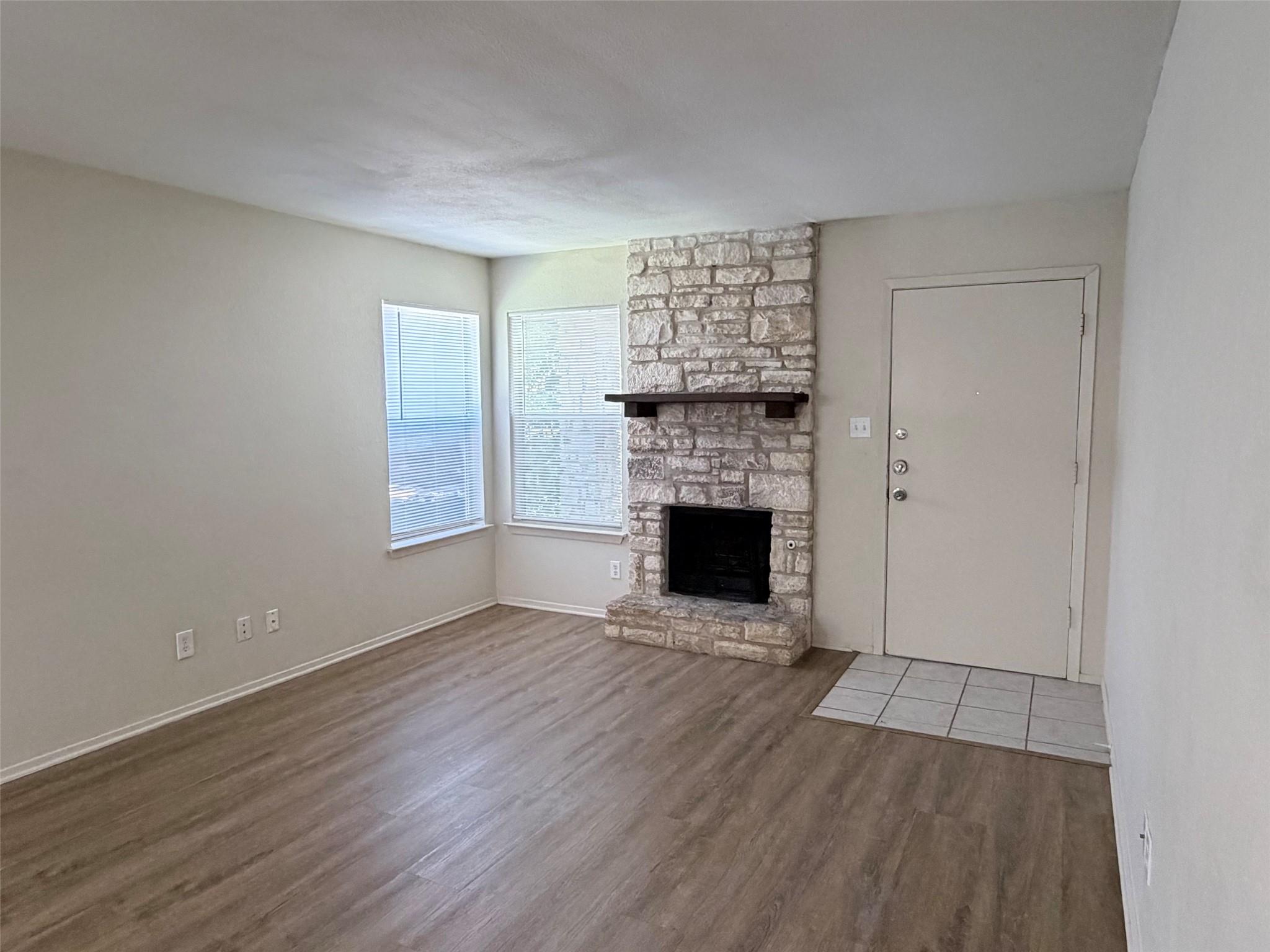 410 LINDEN St # B, Bastrop, TX 78602