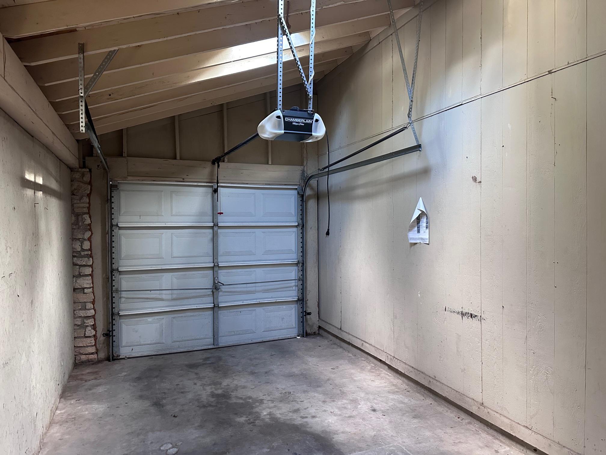 410 LINDEN St # B, Bastrop, TX 78602