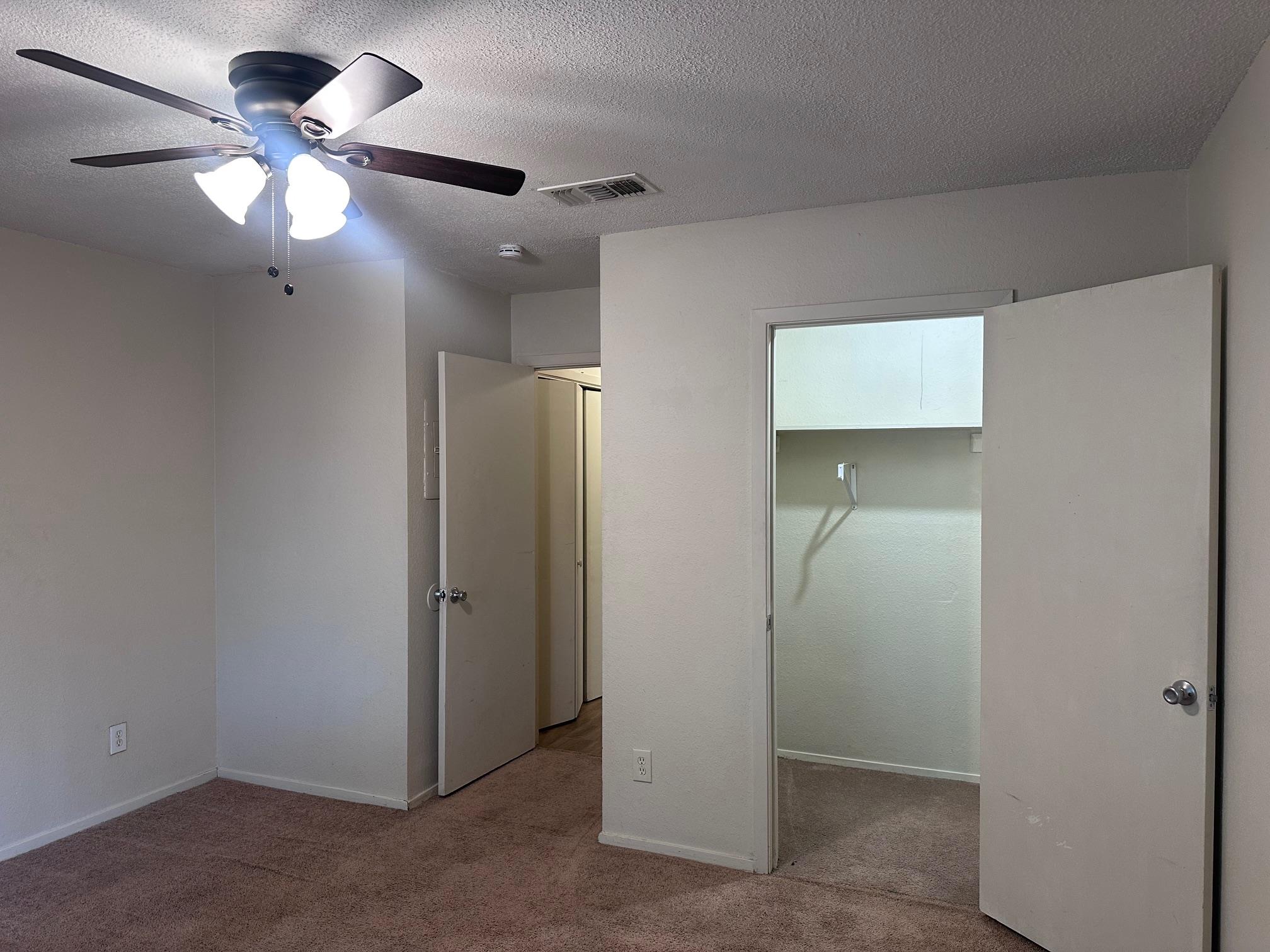 410 LINDEN St # B, Bastrop, TX 78602