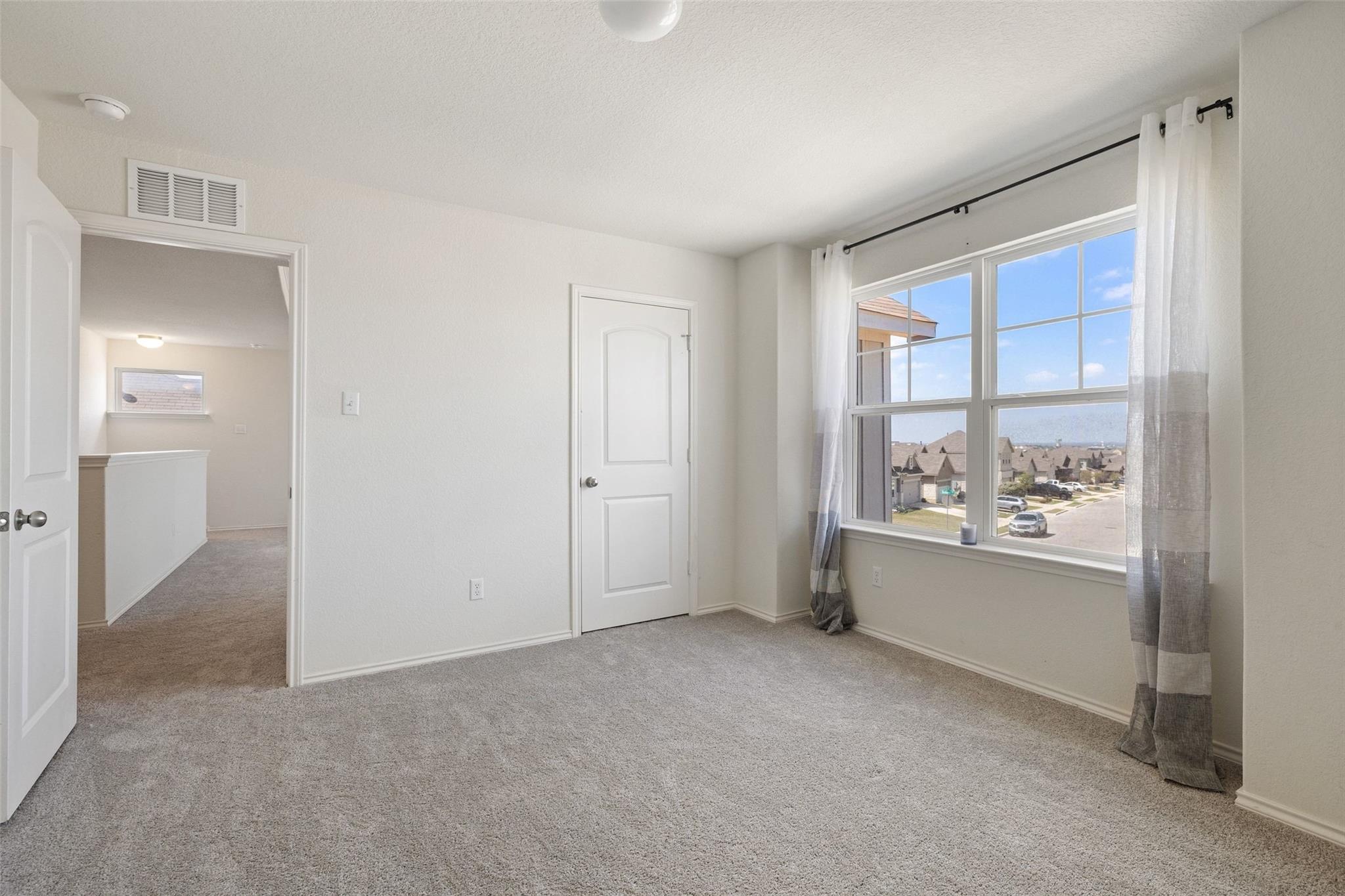 290 Bayberry Cir, Buda, TX 78610