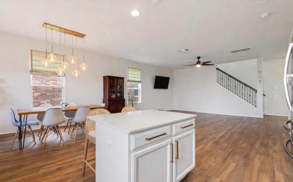 290 Bayberry Cir, Buda, TX 78610