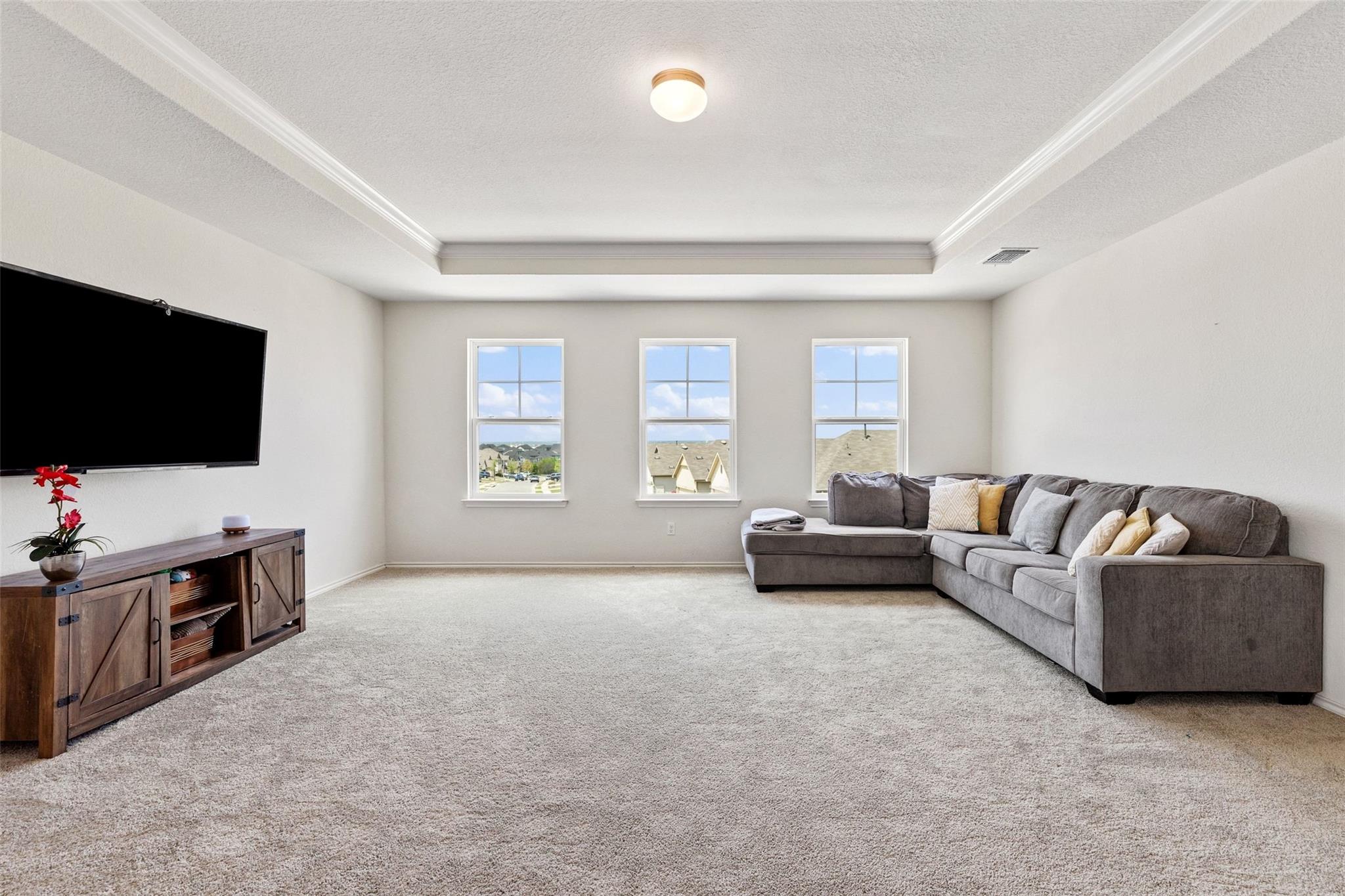 290 Bayberry Cir, Buda, TX 78610