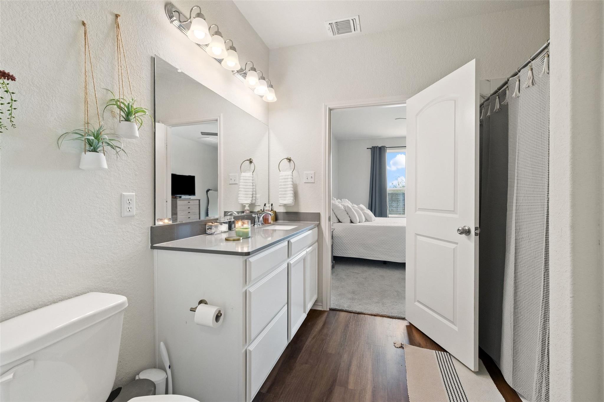 290 Bayberry Cir, Buda, TX 78610