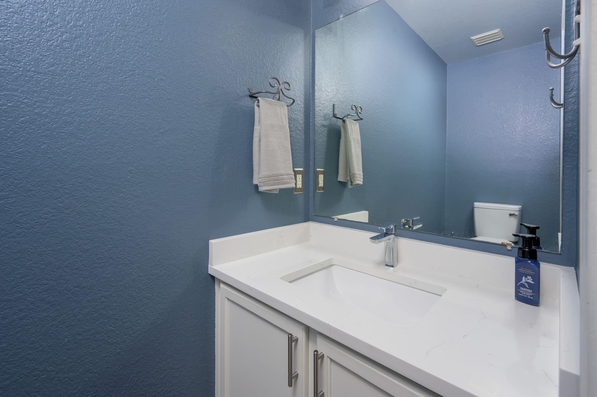 207 Presidio Dr, Leander, TX 78641